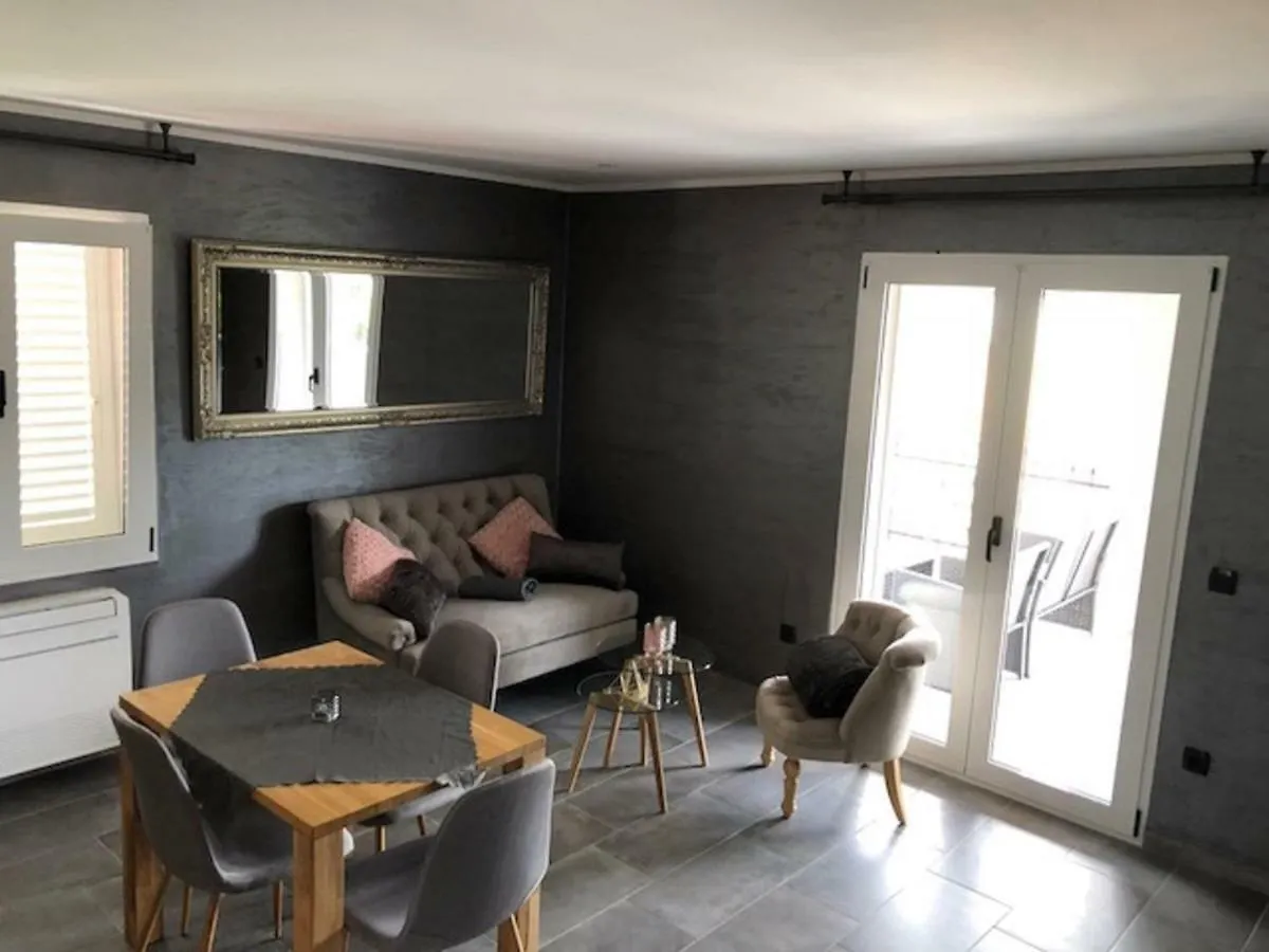 Tandara Apartments Trogir