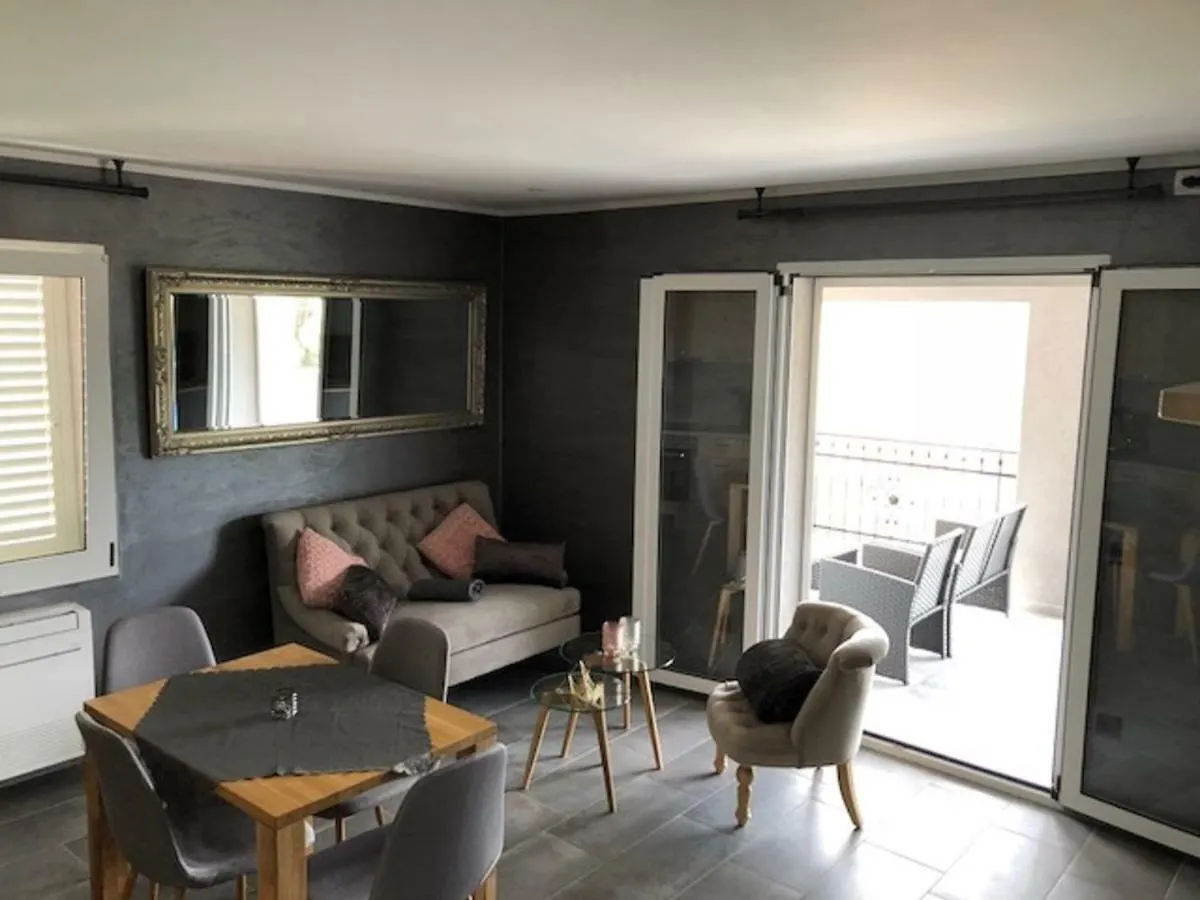 Tandara Apartments Trogir